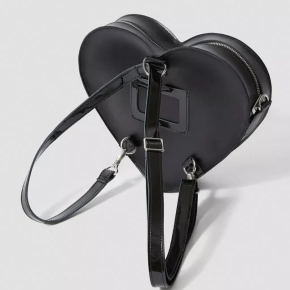 SOLD NWOT Doc Marten's Kiev Leather Heart Bag - Picture 8 of 16